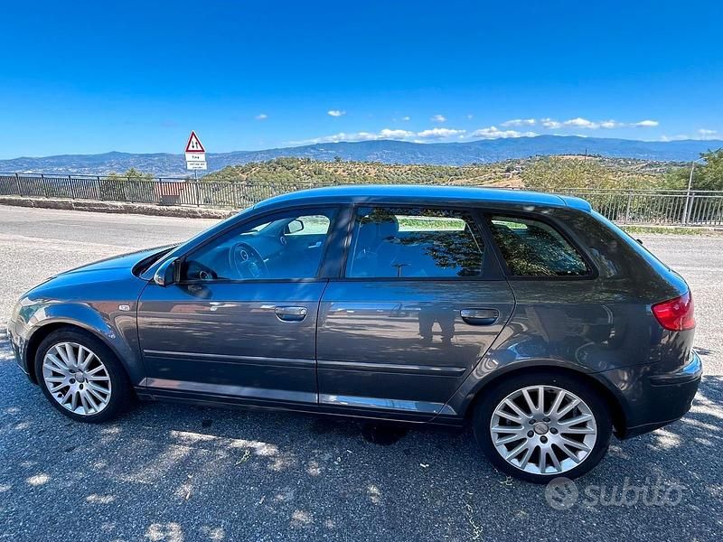 Usata Audi A3 140 CV (102 kW) 2005 Grigio Utilitaria