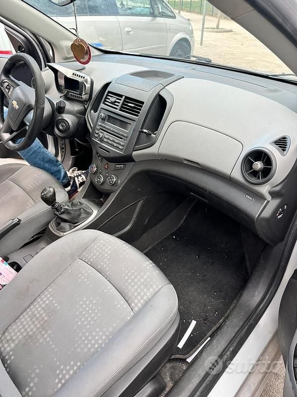 Usata Chevrolet Aveo 69 CV (50 kW) 2012 Grigio Berlina