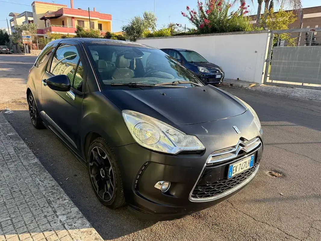 Usata Citroën DS3 68 CV (50 kW) 2011 Nero Utilitaria