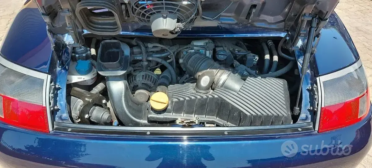 Usata Porsche 911 Carrera 4 320 CV (235 kW) 2001 Blu Coupé
