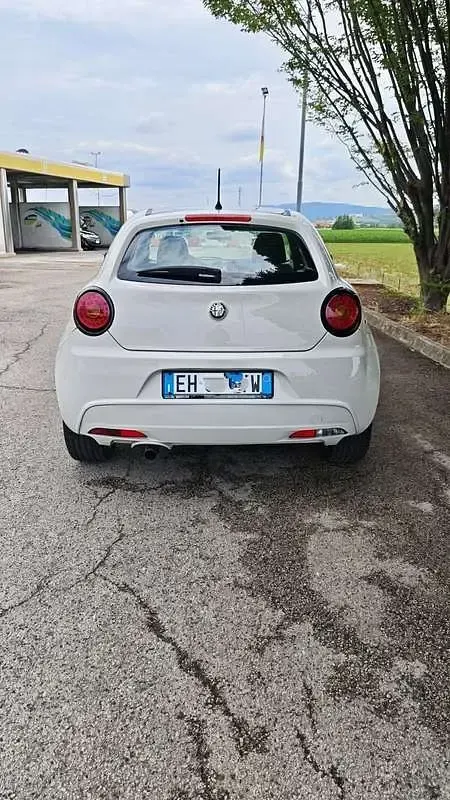 Usata Alfa Romeo MiTo Progression 90 CV (66 kW) 2011 Bianco Utilitaria