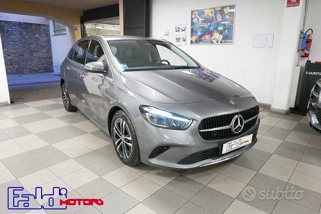 Usata Mercedes B180 Advanced 116 CV (85 kW) 2023 Antracite Monovolume