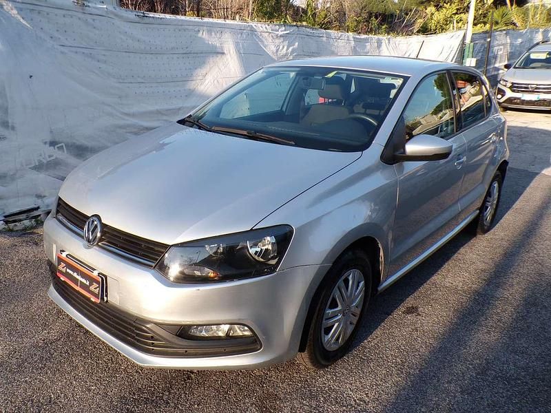 Usata VW Polo Trendline 60 CV (44 kW) 2016 Argento Berlina