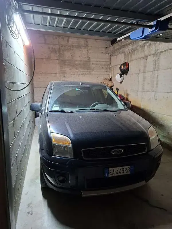 Usata Ford Fusion 80 CV (58 kW) 2010 Utilitaria