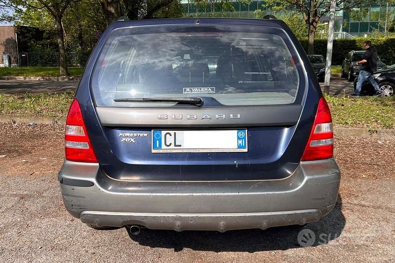 Usata Subaru Forester 125 CV (91 kW) 2004 Blu/azzurro SUV