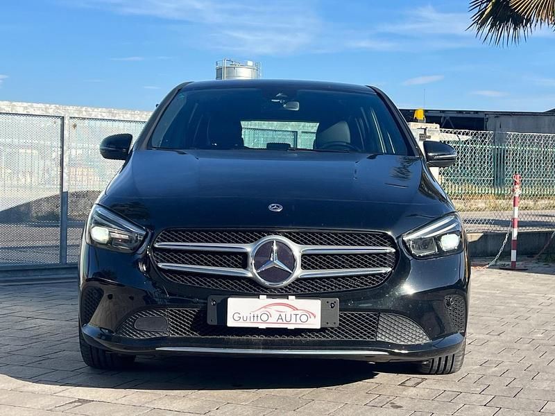 Usata Mercedes A250 Business 160 CV (117 kW) 2022 Nero Monovolume