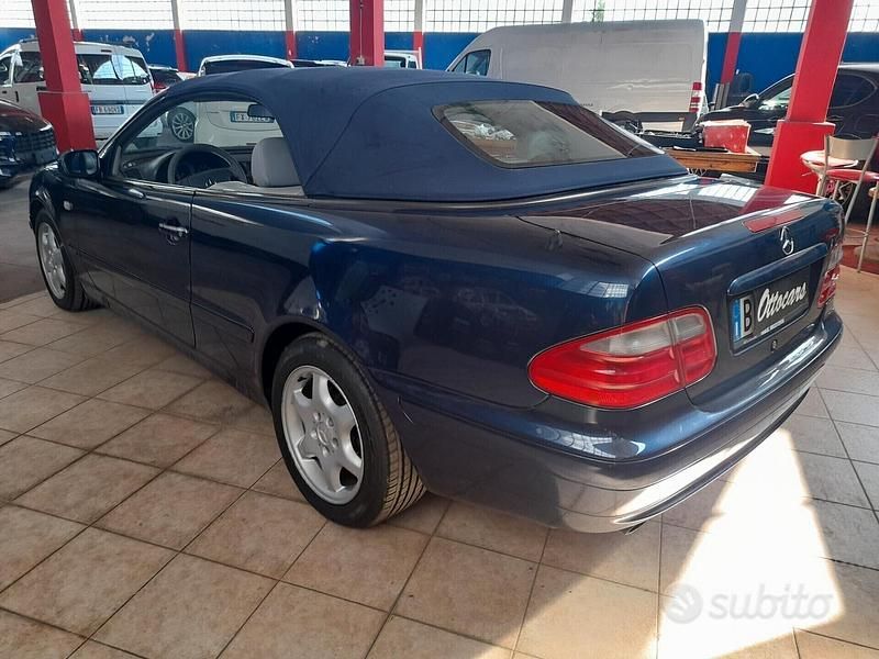 Usata Mercedes CLK200 Elegance 191 CV (140 kW) 1999 Blu Cabrio