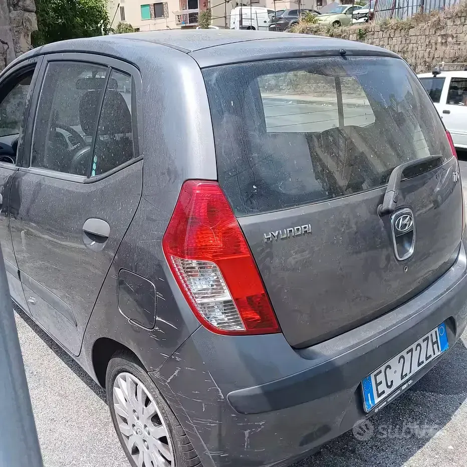Usata Hyundai i10 66 CV (48 kW) 2010 Grigio Utilitaria