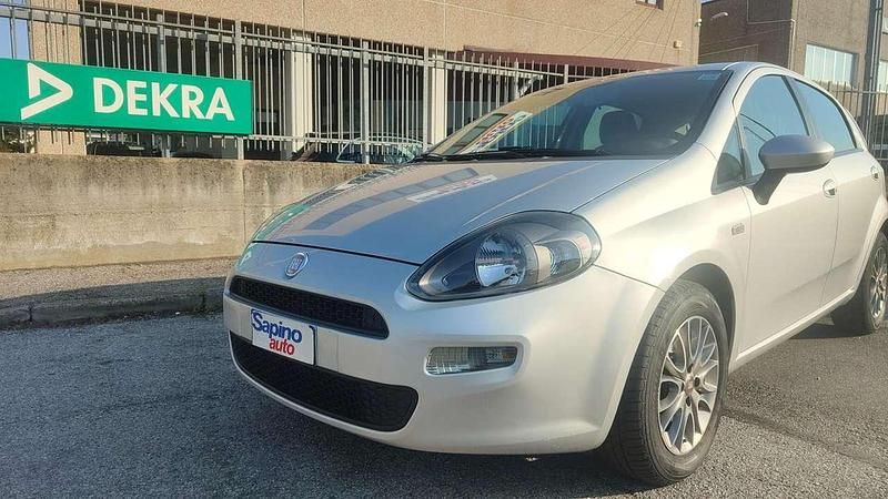 Usata Fiat Punto Lounge 95 CV (69 kW) 2012 Grigio Utilitaria