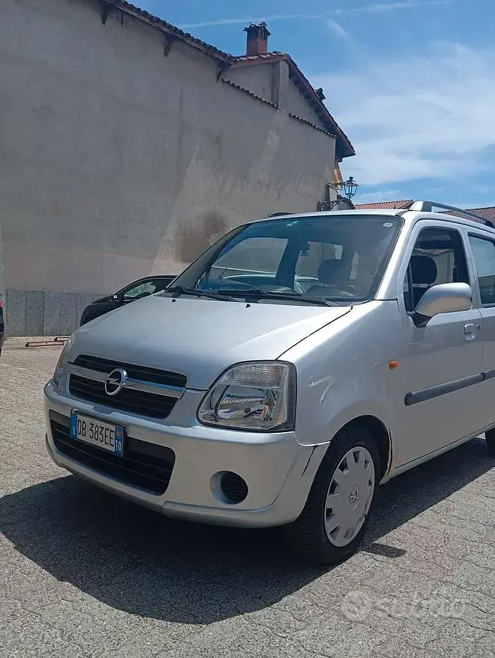 Usata Opel Agila Club 80 CV (58 kW) 2006 Grigio Utilitaria