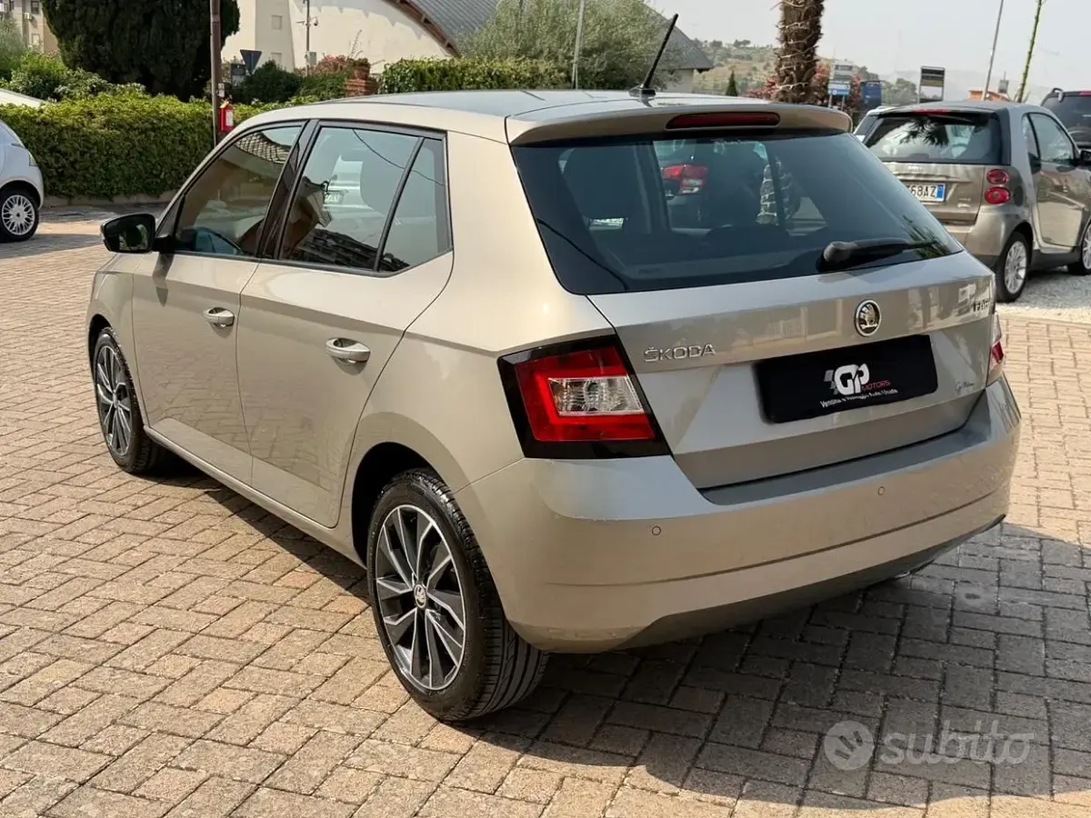 Usata Skoda Fabia Style 90 CV (66 kW) 2017 Grigio Berlina