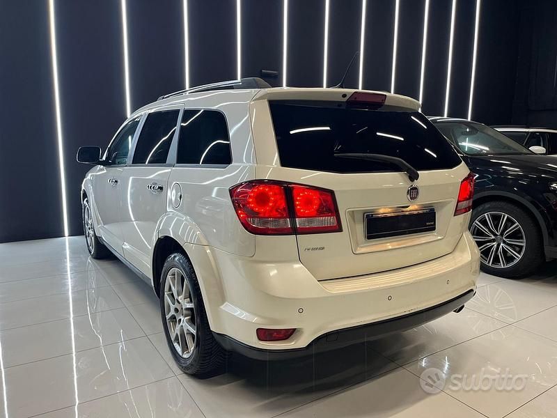 Usata Fiat Freemont Lounge 170 CV (125 kW) 2013 Bianco SUV