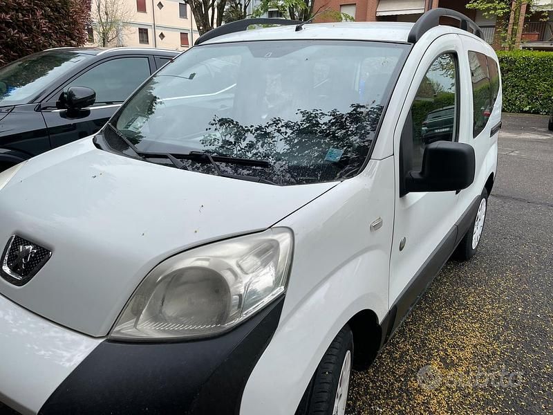 Usata Peugeot Bipper 75 CV (55 kW) 2013 Bianco Monovolume
