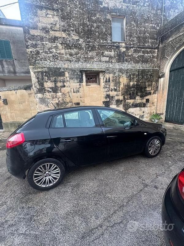 Usata Fiat Bravo 120 CV (88 kW) 2010 Nero Utilitaria