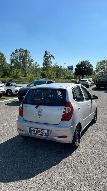 Usata Hyundai i10 69 CV (50 kW) 2011 Argento Utilitaria