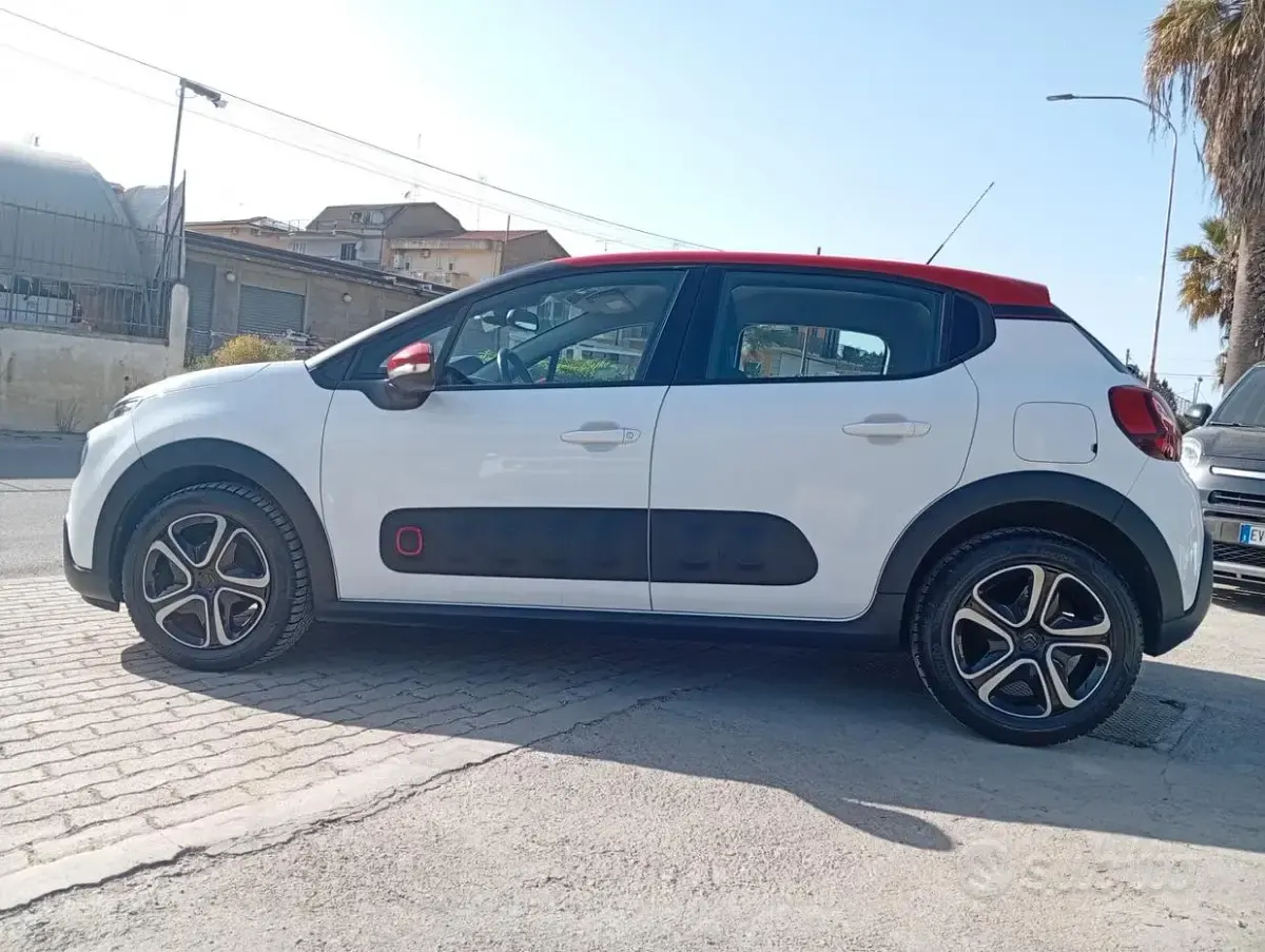 Begagnad Citroën C3 PureTech 82 HK (60 kW) 2017 Vit Sedan