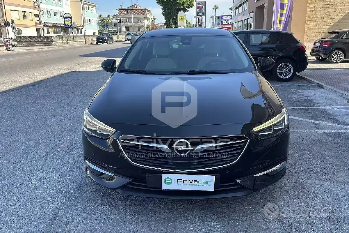 Usata Opel Insignia Sport 170 CV (125 kW) 2019 Nero Utilitaria