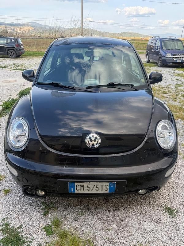 Usata VW New Beetle 101 CV (74 kW) 2004 Nero Utilitaria
