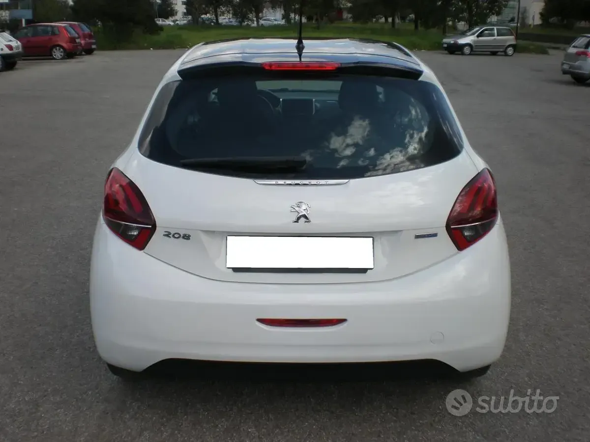 Usata Peugeot 208 75 CV (55 kW) 2016 Bianco Utilitaria