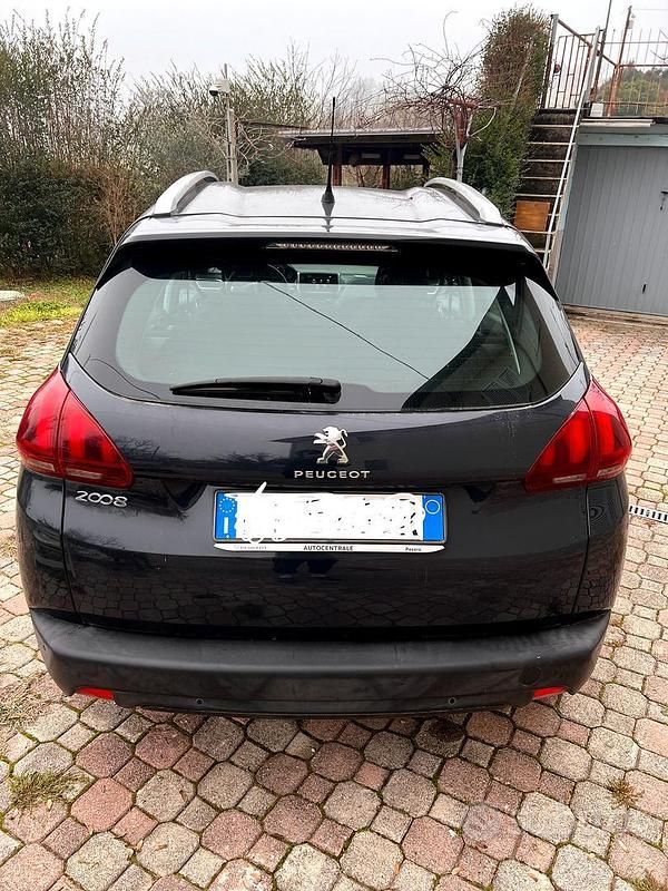 Usata Peugeot 2008 Active 120 CV (88 kW) 2019 Blu SUV