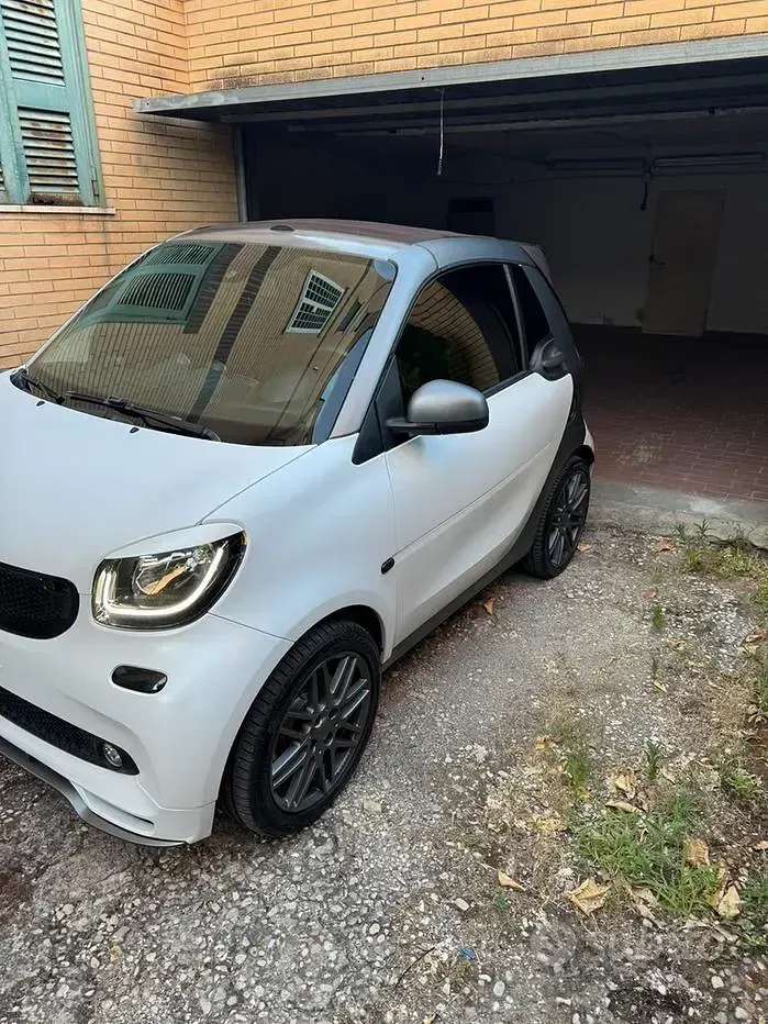 Usata Smart ForTwo Cabrio Brabus 90 CV (66 kW) 2017 Cabrio