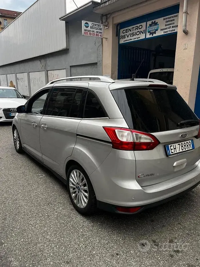 Usata Ford Grand C-Max 115 CV (84 kW) 2011 Grigio Monovolume