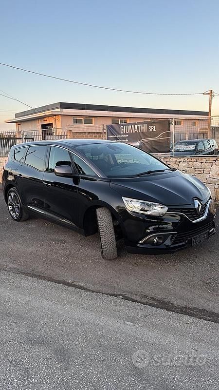 Usata Renault Grand Scénic IV Initiale Paris 120 CV (88 kW) 2019 Nero Monovolume