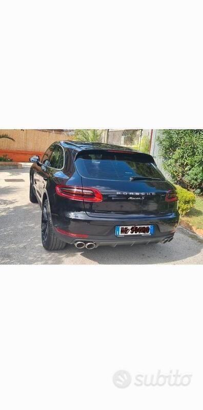Nero Usata 2016 Porsche Macan SUV | 35.000 € (Buon prezzo) - Immagine 1/4