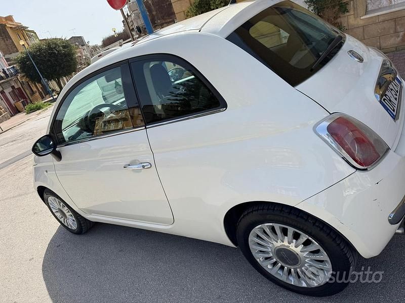 Usata Fiat 500 Lounge 69 CV (50 kW) 2008 Bianco Utilitaria