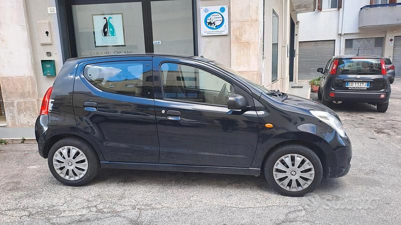 Usata Suzuki Alto 68 CV (50 kW) 2010 Nero Utilitaria
