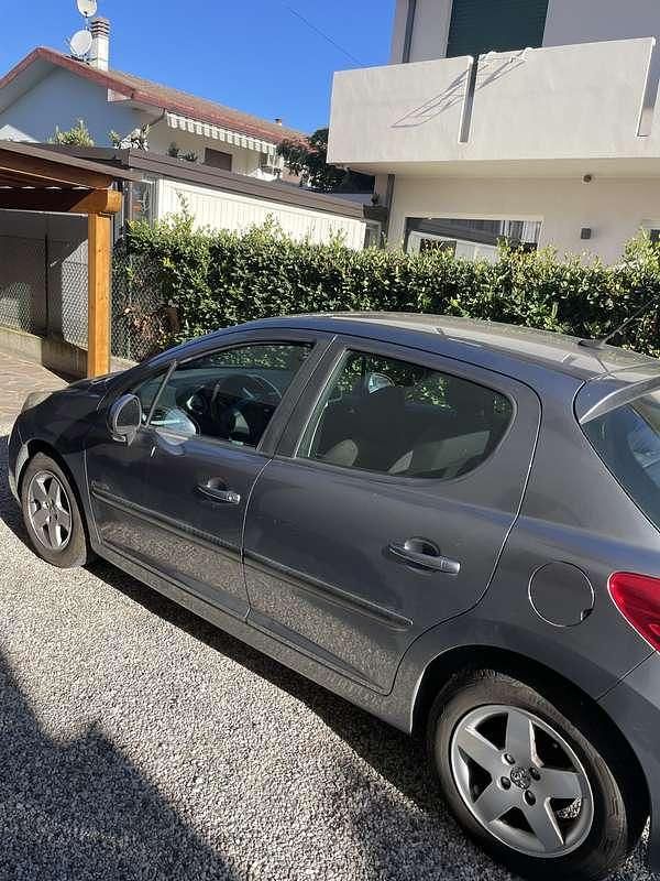 Usata Peugeot 207 Sport 73 CV (53 kW) 2009 Berlina