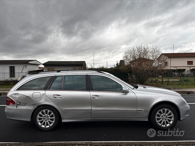 Usata Mercedes E220 170 CV (125 kW) 2007 Station wagon