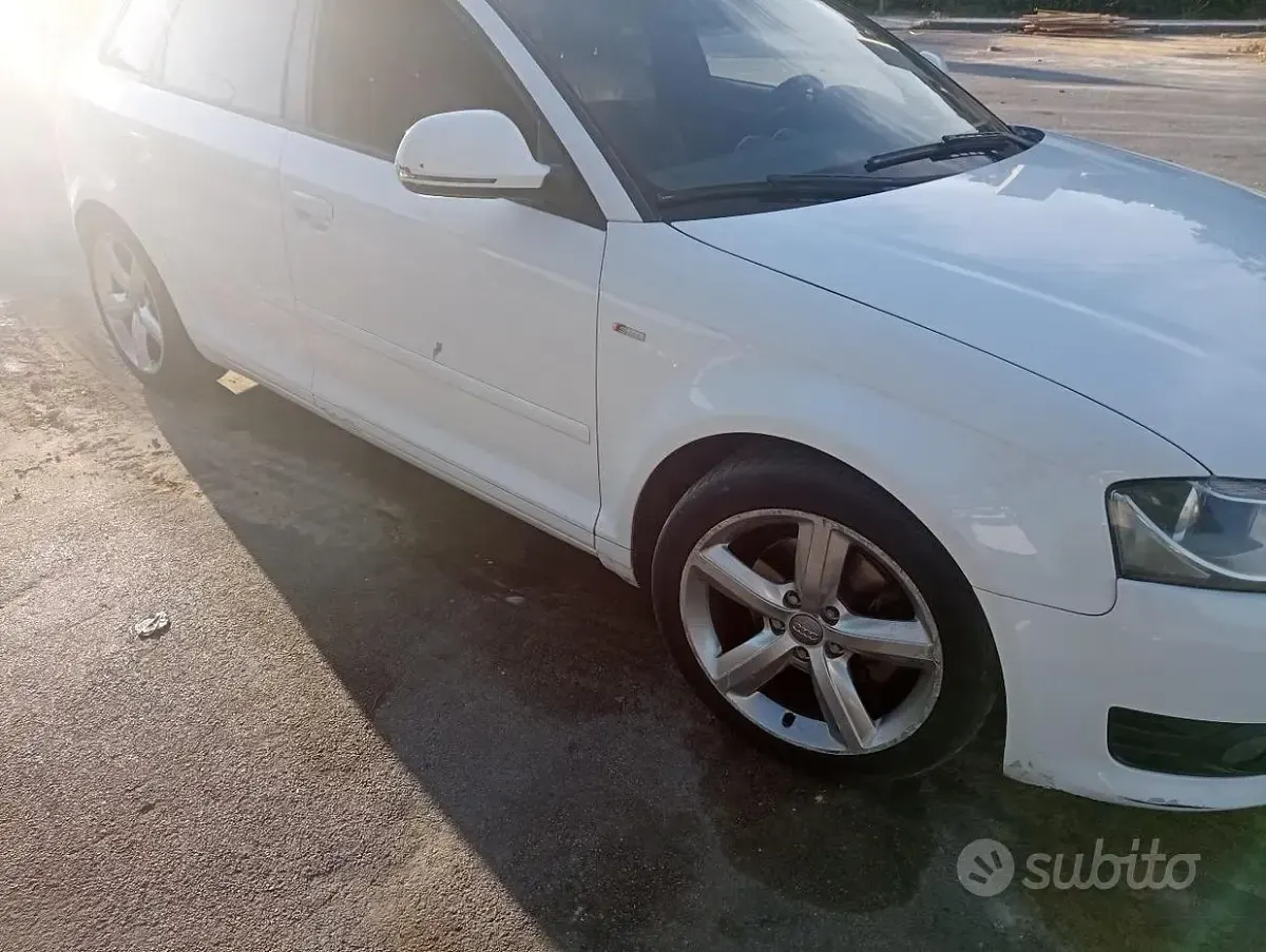 Usata Audi A3 S-Line 140 CV (102 kW) 2009 Bianco Utilitaria