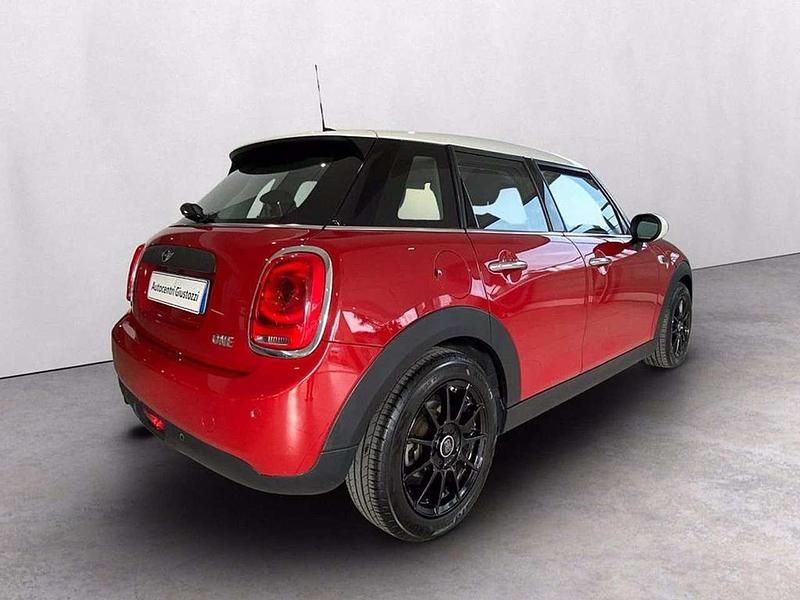 Usata Mini ONE 75 CV (55 kW) 2017 Rosso Utilitaria