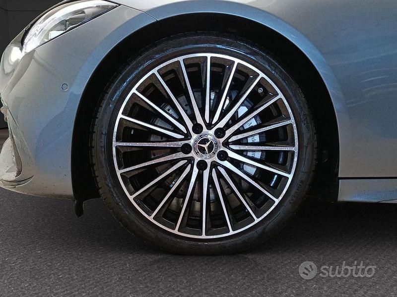 Usado Mercedes C200 AMG line 204 CV (150 kW) 2024 Gris Familiar