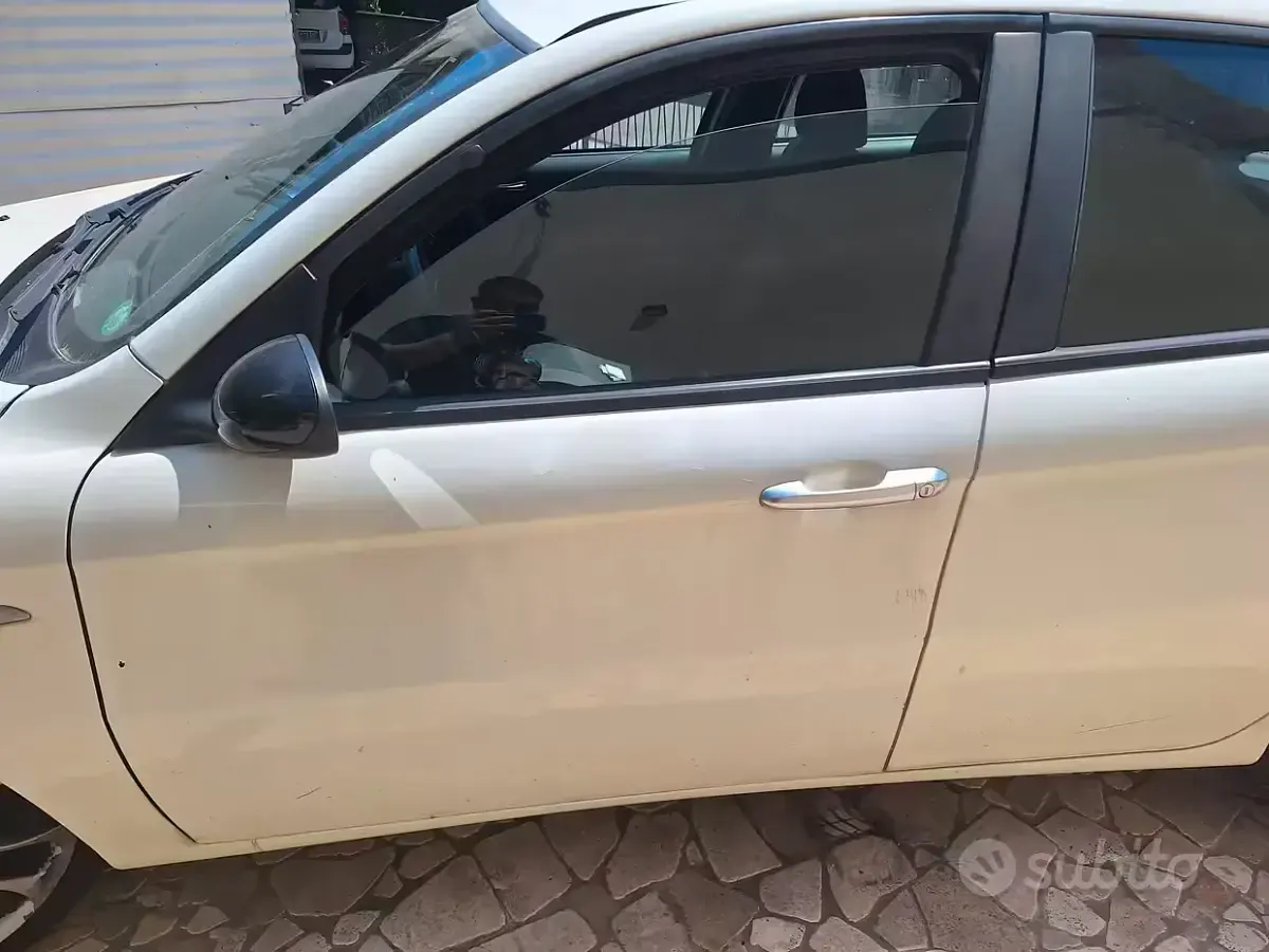 Usata Alfa Romeo 147 120 CV (88 kW) 2009 Bianco Utilitaria