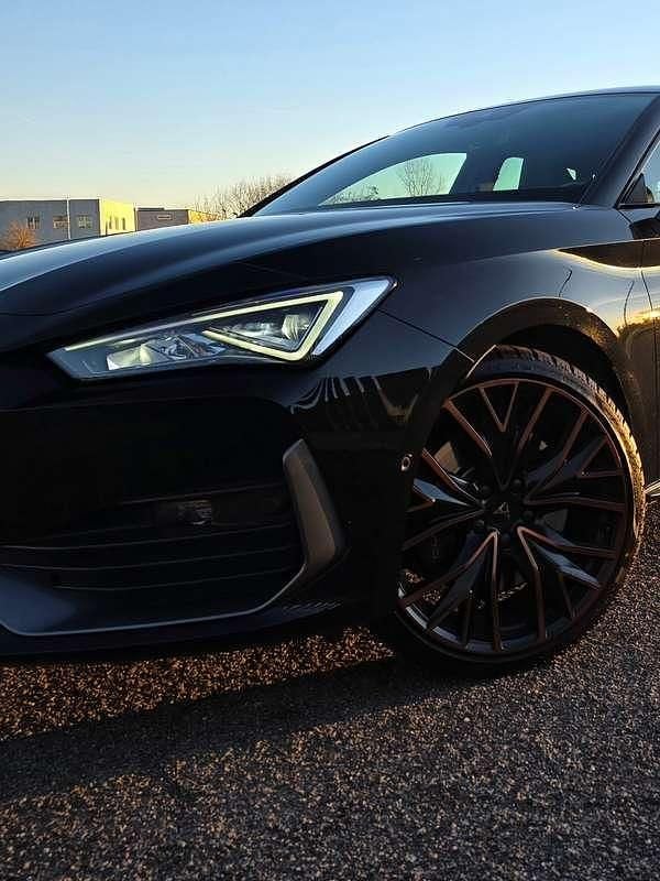 Usata Cupra Leon 245 CV (180 kW) 2021 Nero Berlina