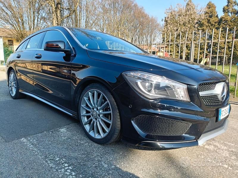 Usata Mercedes CLA200 137 CV (100 kW) 2015 Nero Station wagon