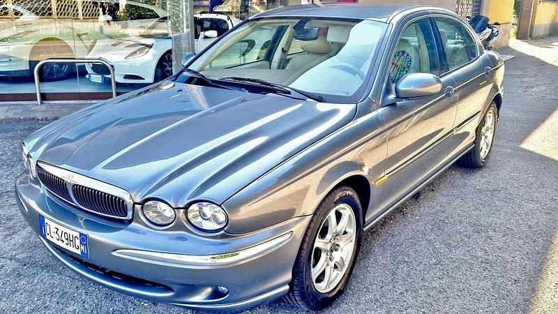 Usata Jaguar X-type Executive 156 CV (114 kW) 2003 Grigio Berlina