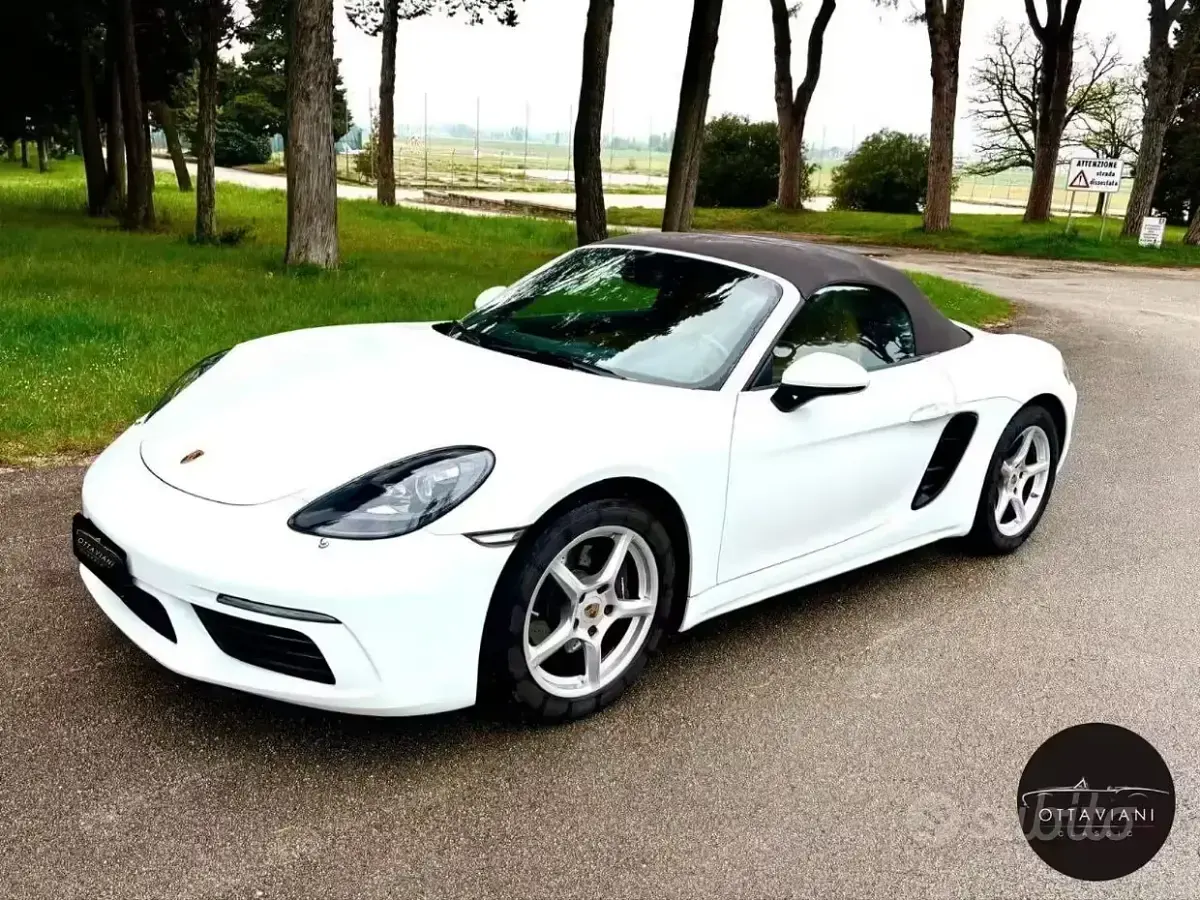 Usata Porsche 718 Boxster 300 CV (220 kW) 2022 Bianco Cabrio