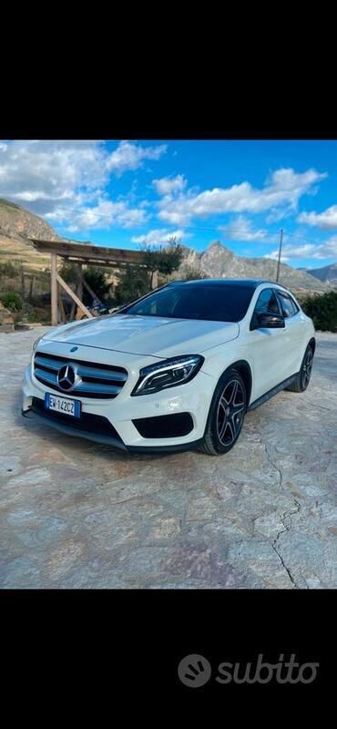 Bianco Usata 2014 Mercedes GLA220 SUV | 18.000 € (Cara) - Immagine 1/4
