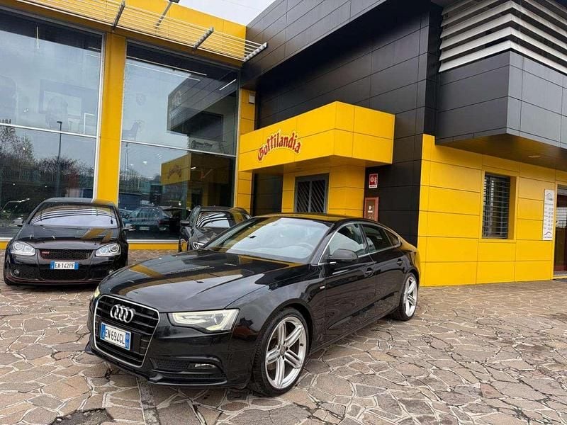 Nero Usata 2012 Audi A5 Tre volumi | 9900 € (Ottimo prezzo) - Immagine 1/4