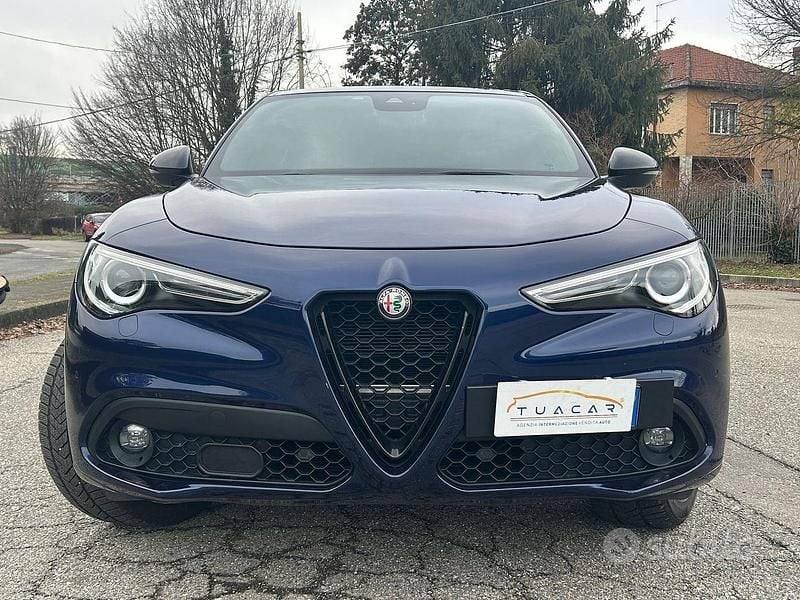 Usata Alfa Romeo Stelvio Veloce 209 CV (153 kW) 2019 Blu SUV