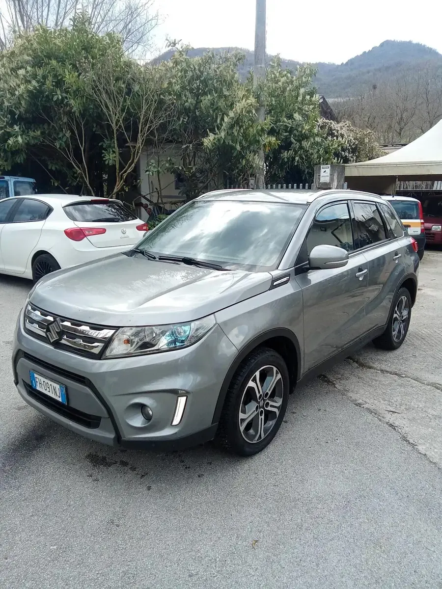Usata Suzuki Vitara 120 CV (88 kW) 2017 Grigio SUV