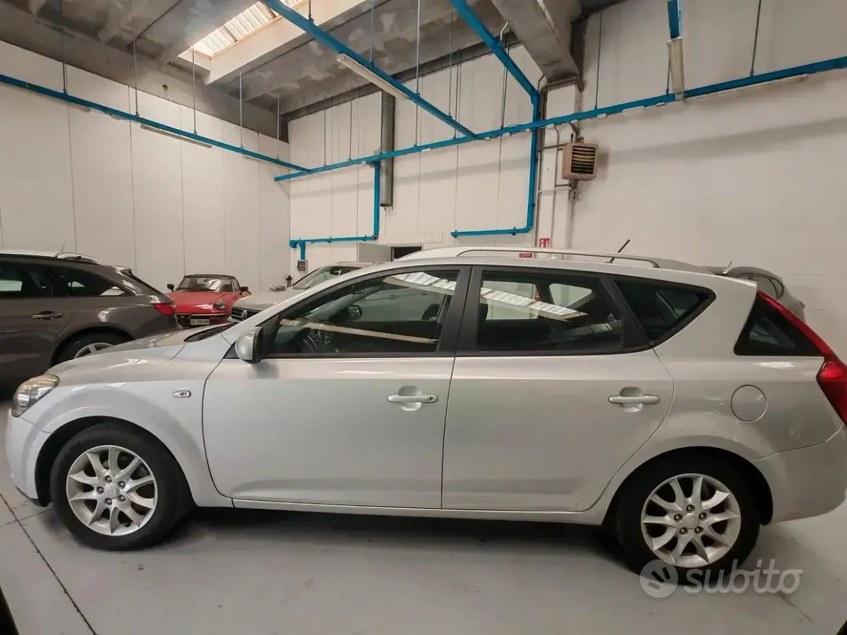 Usata Kia Ceed Sportswagon LX 90 CV (66 kW) 2011 Grigio Station wagon