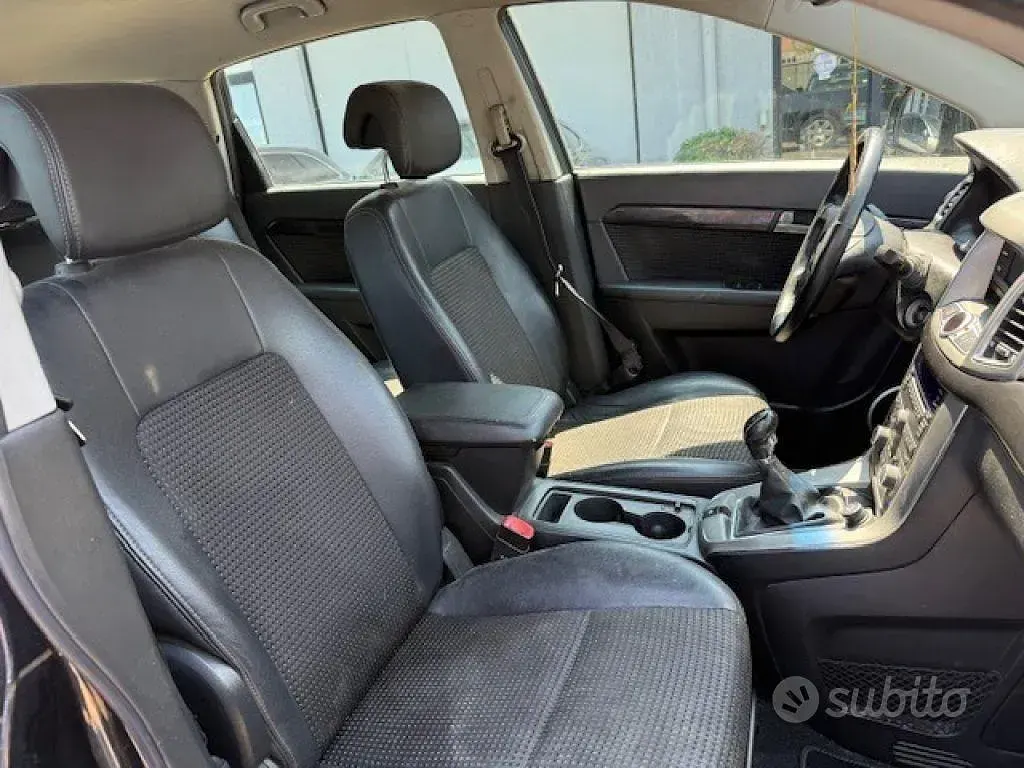 Usata Chevrolet Captiva LS 163 CV (119 kW) 2012 Nero SUV