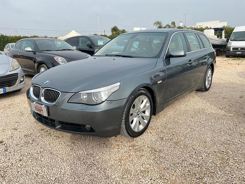 Usata BMW 530 231 CV (169 kW) 2006 Grigio Station wagon