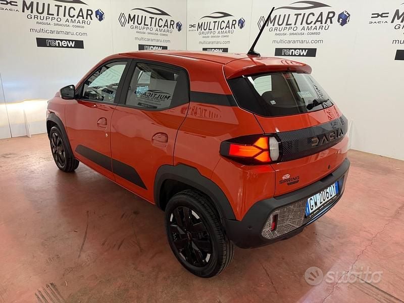 Usata Dacia Spring Extreme 47 kW (65 CV) 2024 Arancione Utilitaria