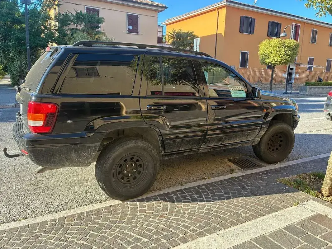 Usata Jeep Grand Cherokee Limited 140 CV (102 kW) 1999 Nero SUV