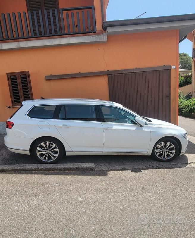 Usata VW Passat 150 CV (110 kW) 2015 Bianco Station wagon